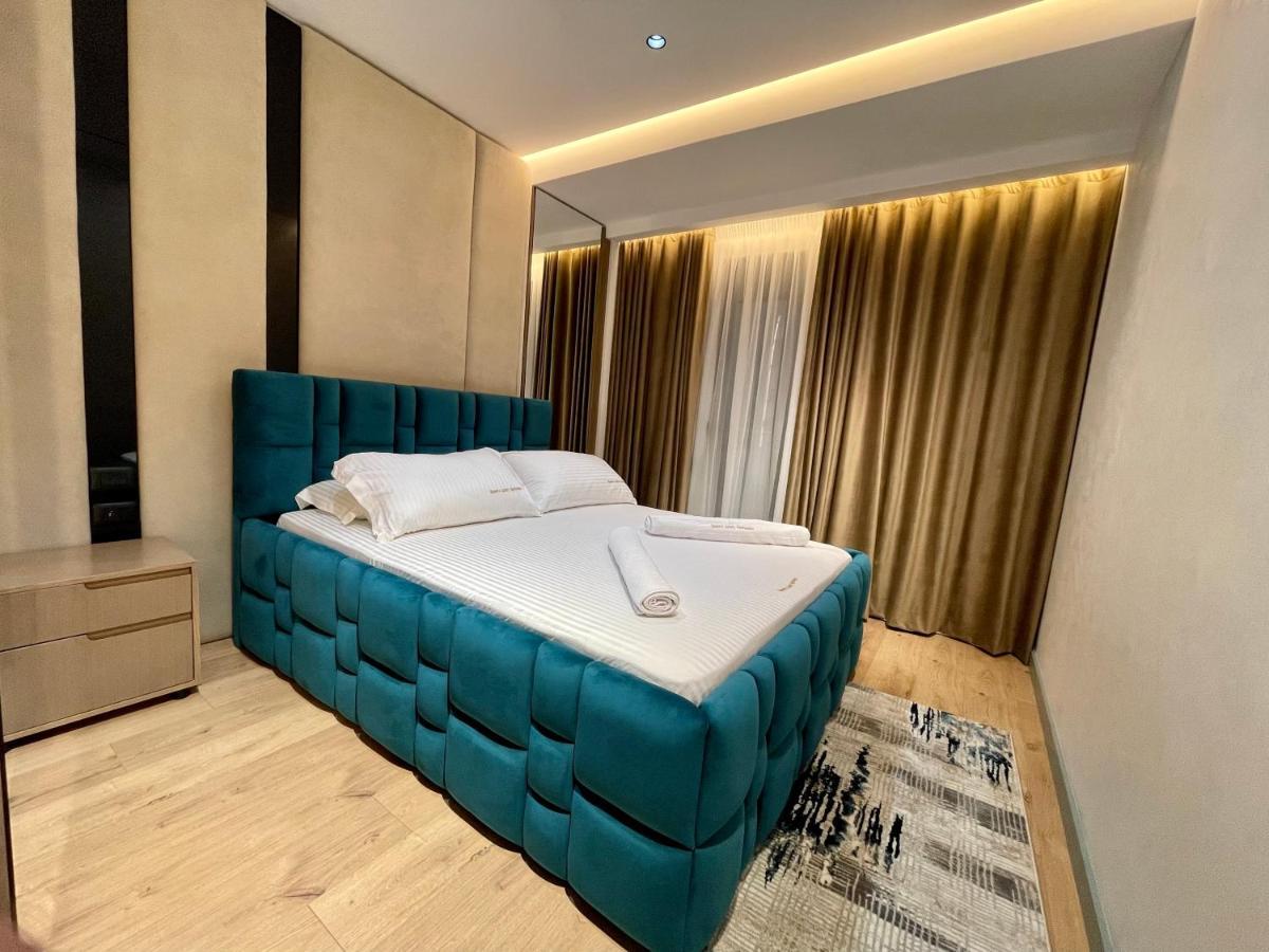 Queens Luxury Apartments Tirana Buitenkant foto