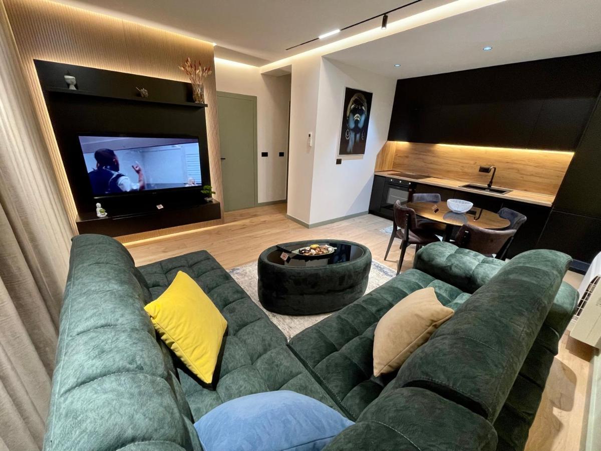 Queens Luxury Apartments Tirana Buitenkant foto