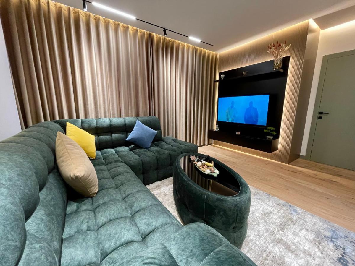 Queens Luxury Apartments Tirana Buitenkant foto