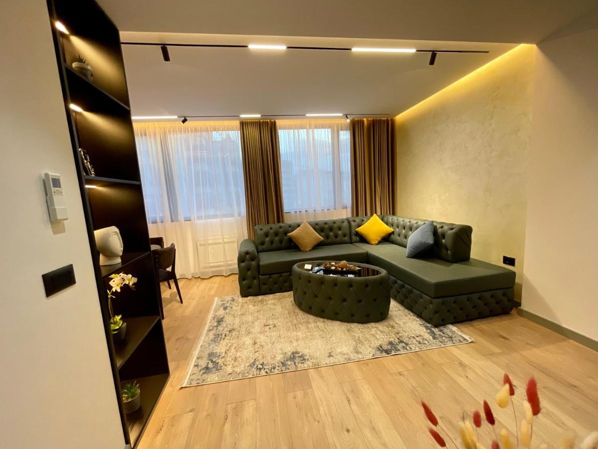 Queens Luxury Apartments Tirana Buitenkant foto