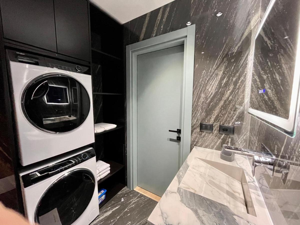 Queens Luxury Apartments Tirana Buitenkant foto