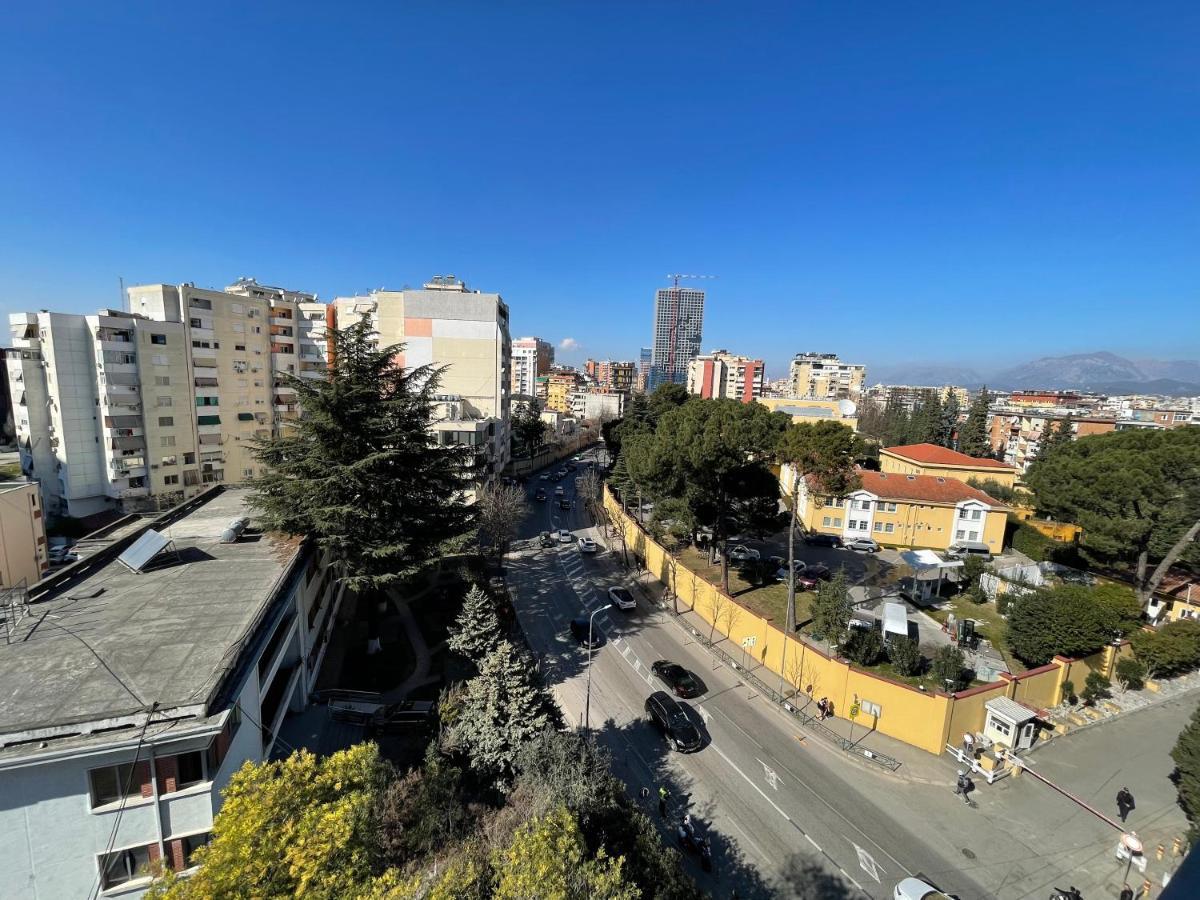 Queens Luxury Apartments Tirana Buitenkant foto